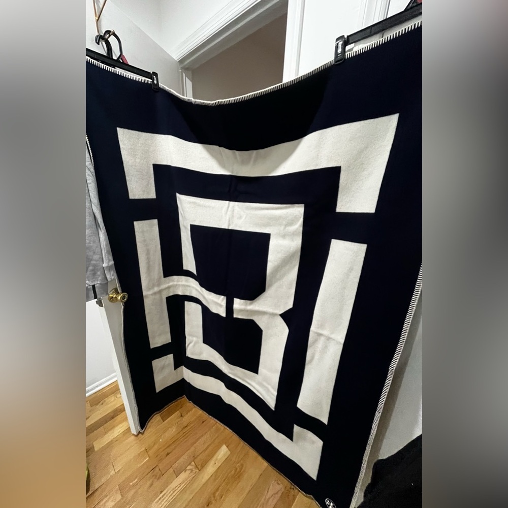 Tory Burch Whipstiched TB Blanket/ Throw 100% Wool Navy and Cream New With Tags